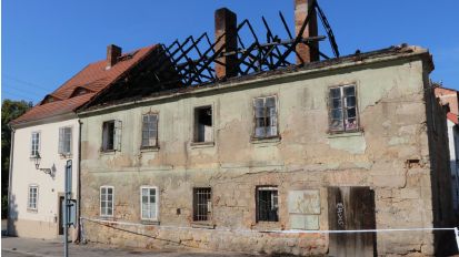 Policie obvinila žháře, který zapálil dům v Plzni